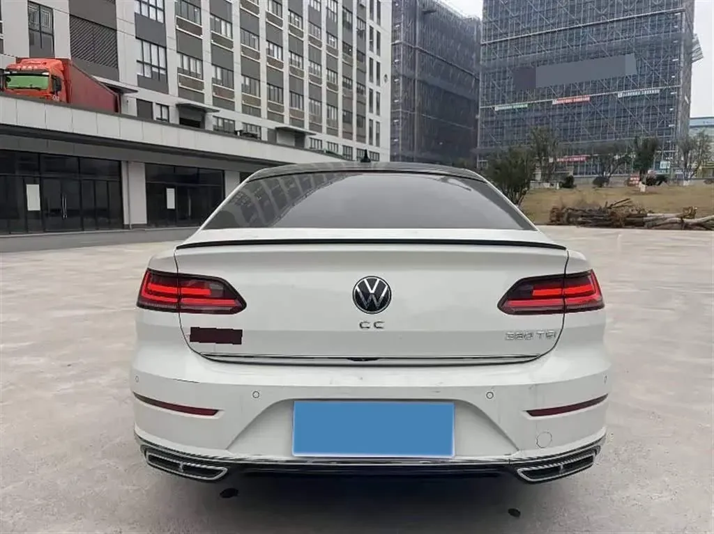 2023 Volkswagen CC 2.0T 220HP L4 7DCT,autocango,china used car exporter,china ev exporter,chinese used car exporter,chinese used ev exporter