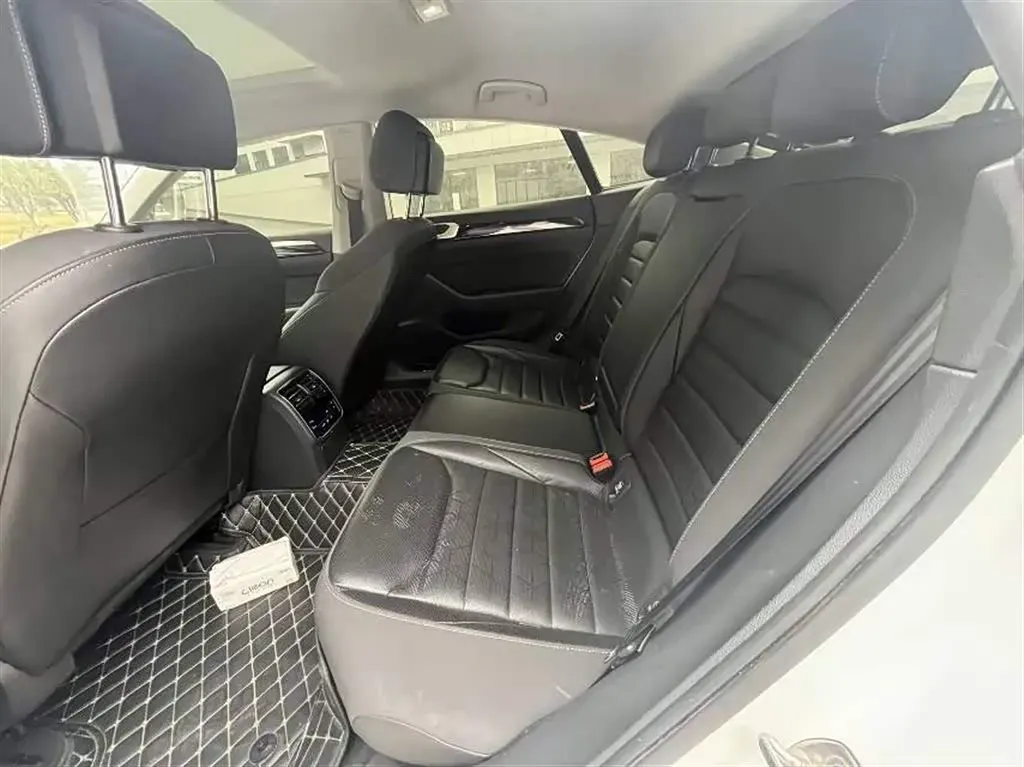 2023 Volkswagen CC 2.0T 220HP L4 7DCT,autocango,china used car exporter,china ev exporter,chinese used car exporter,chinese used ev exporter