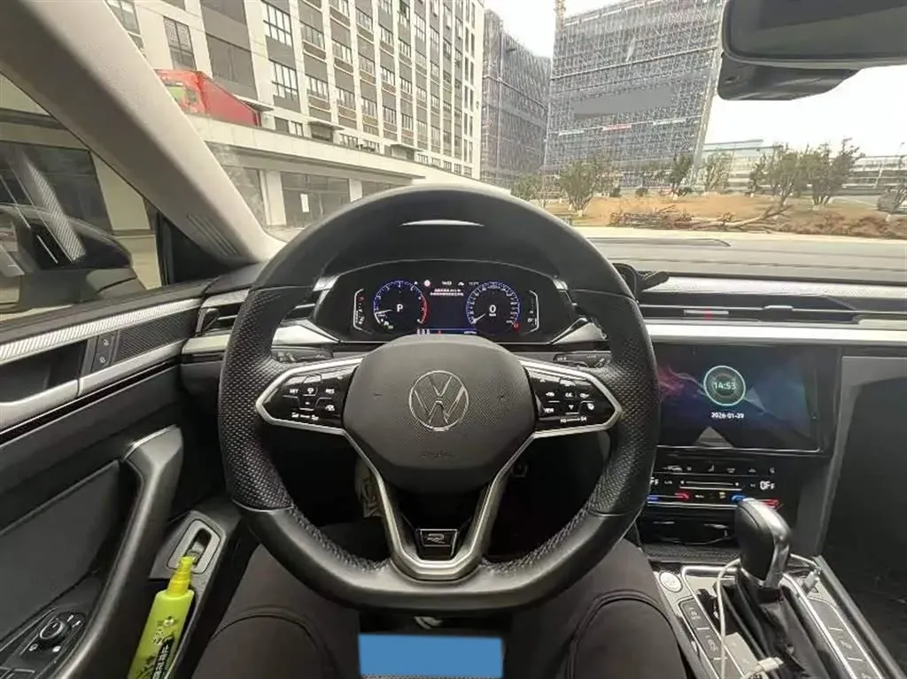 2023 Volkswagen CC 2.0T 220HP L4 7DCT,autocango,china used car exporter,china ev exporter,chinese used car exporter,chinese used ev exporter