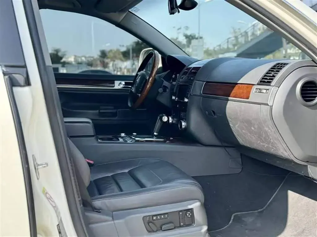 2007 Volkswagen Touareg 3.6L 280HP V6 6AT,autocango,china used car exporter,china ev exporter,chinese used car exporter,chinese used ev exporter