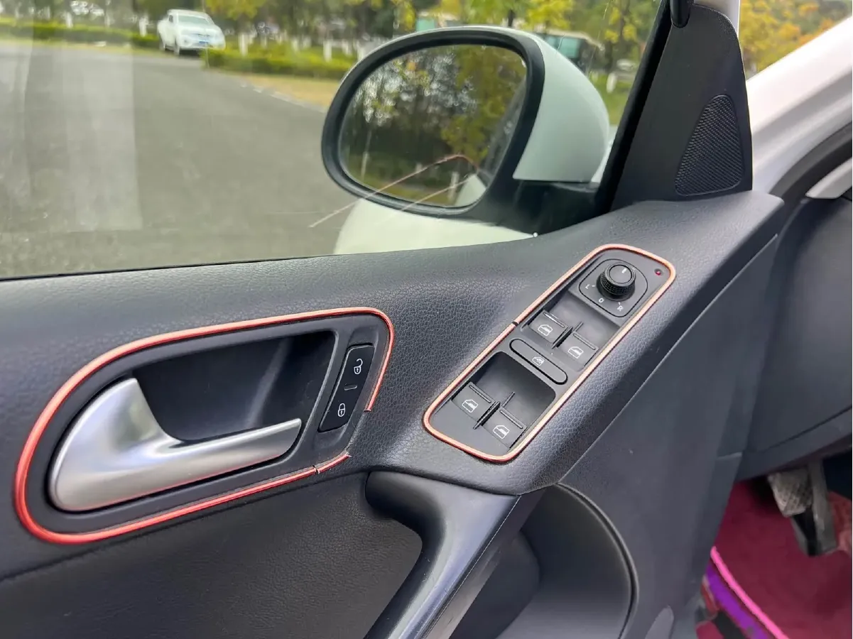 2016 Volkswagen Tiguan 1.8T 160HP L4 6AT,autocango,china used car exporter,china ev exporter,chinese used car exporter,chinese used ev exporter