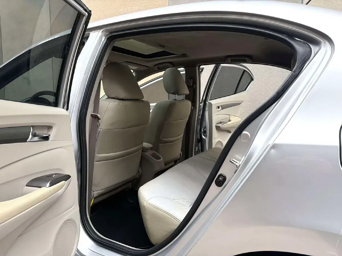 2012 Honda City Classic 1.5L 120HP L4 5AT,autocango,china used car exporter,china ev exporter,chinese used car exporter,chinese used ev exporter