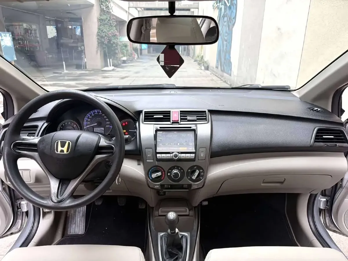 2012 Honda City Classic 1.5L 120HP L4 5AT,autocango,china used car exporter,china ev exporter,chinese used car exporter,chinese used ev exporter