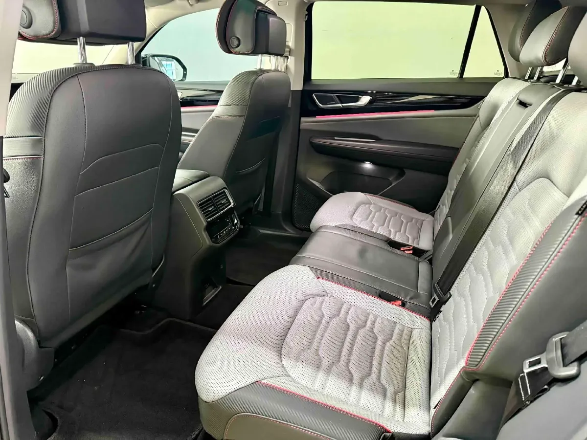 2021 Volkswagen Teramont 2.0T 220HP L4 7DCT,autocango,china used car exporter,china ev exporter,chinese used car exporter,chinese used ev exporter