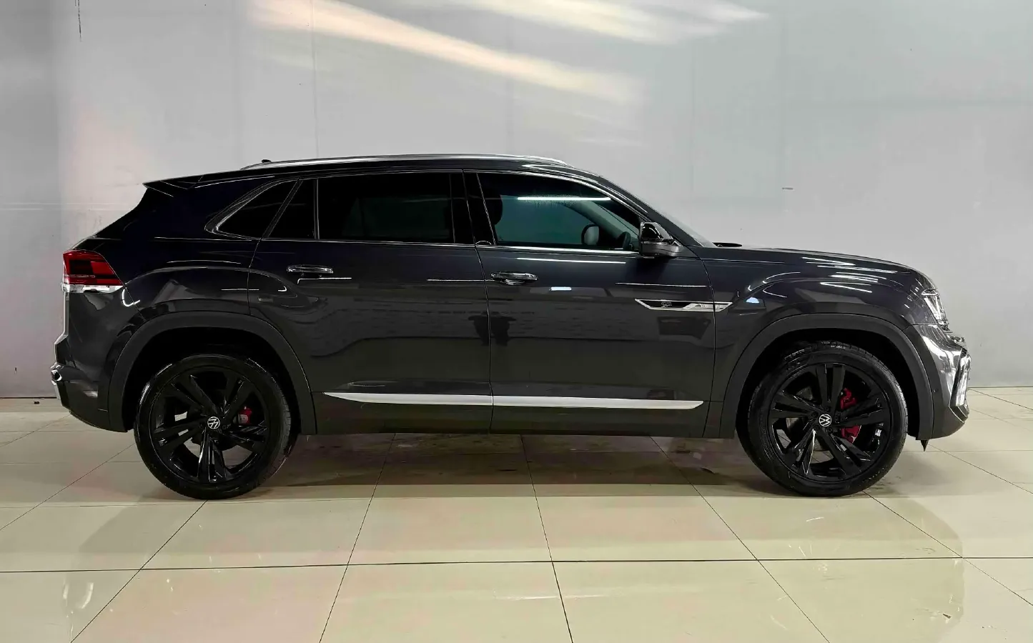 2021 Volkswagen Teramont 2.0T 220HP L4 7DCT,autocango,china used car exporter,china ev exporter,chinese used car exporter,chinese used ev exporter