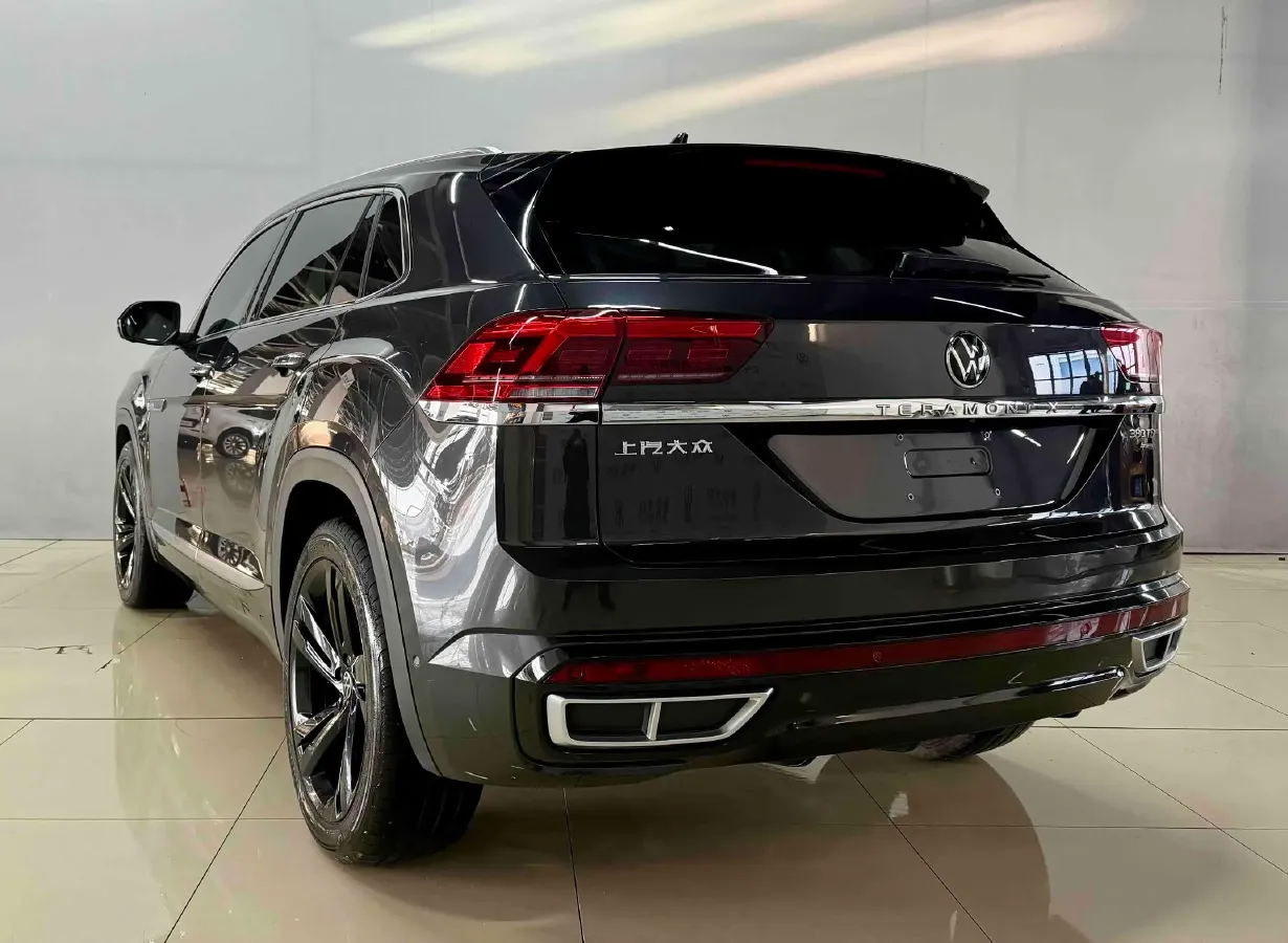 2021 Volkswagen Teramont 2.0T 220HP L4 7DCT,autocango,china used car exporter,china ev exporter,chinese used car exporter,chinese used ev exporter