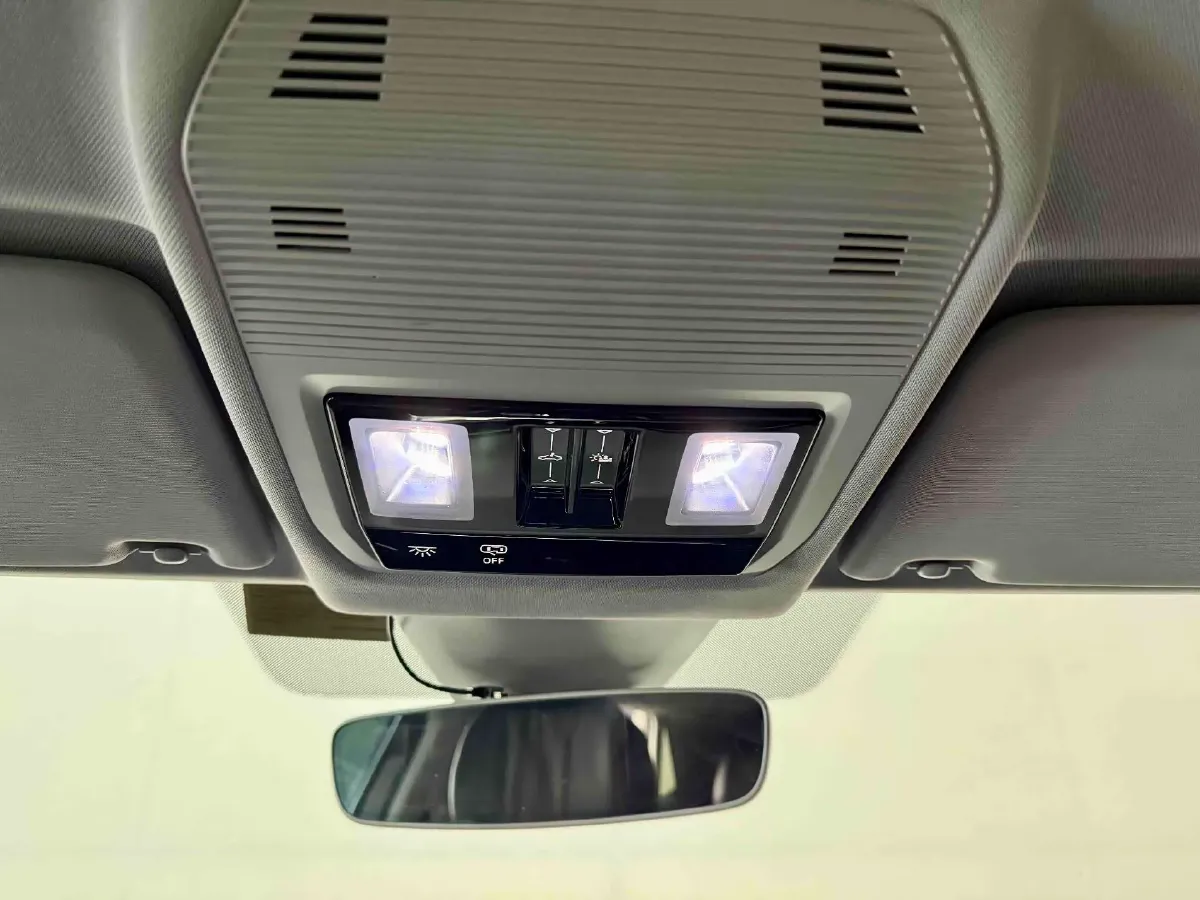 2021 Volkswagen Teramont 2.0T 220HP L4 7DCT,autocango,china used car exporter,china ev exporter,chinese used car exporter,chinese used ev exporter