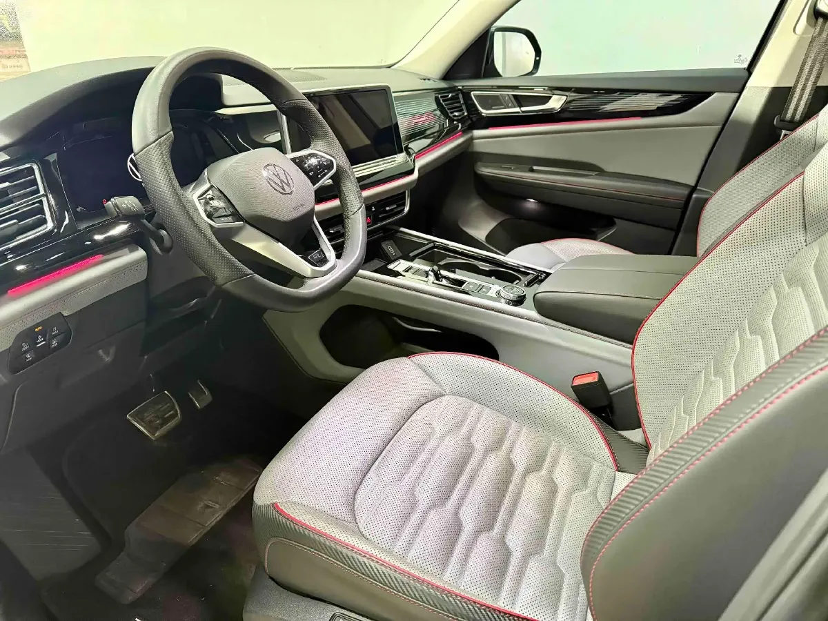 2021 Volkswagen Teramont 2.0T 220HP L4 7DCT,autocango,china used car exporter,china ev exporter,chinese used car exporter,chinese used ev exporter