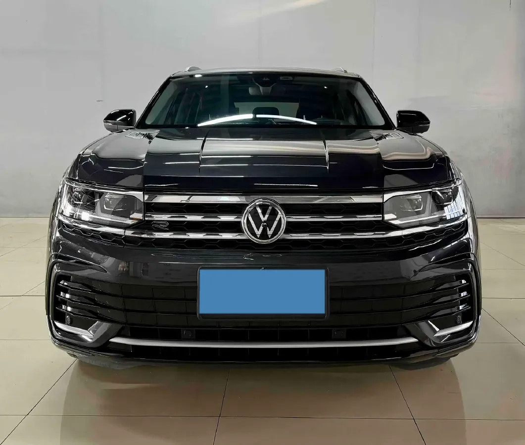 2021 Volkswagen Teramont 2.0T 220HP L4 7DCT,autocango,china used car exporter,china ev exporter,chinese used car exporter,chinese used ev exporter