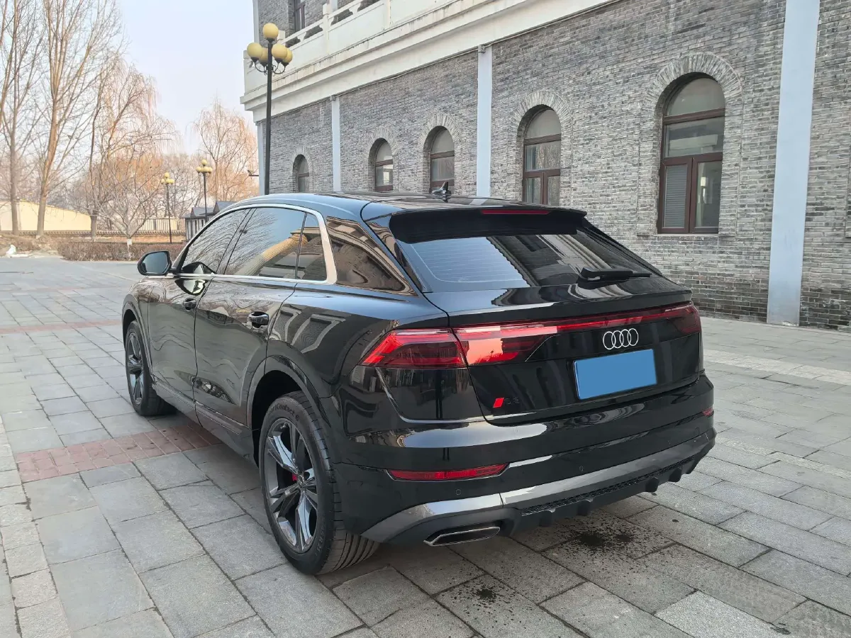 2024 Audi Q8 3.0T 340HP V6 8AT,autocango,china used car exporter,china ev exporter,chinese used car exporter,chinese used ev exporter