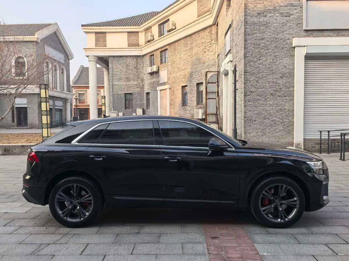2024 Audi Q8 3.0T 340HP V6 8AT,autocango,china used car exporter,china ev exporter,chinese used car exporter,chinese used ev exporter