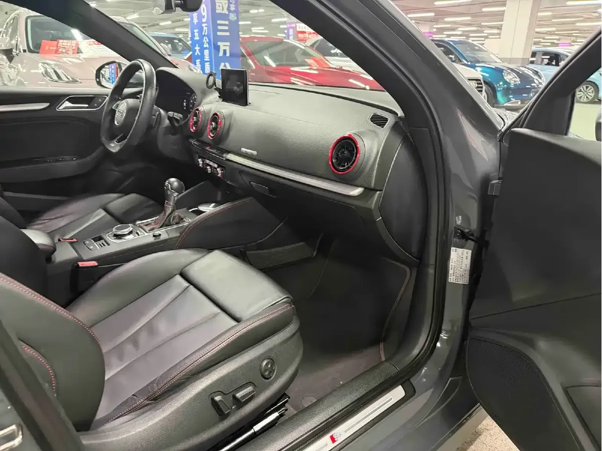 2019 Audi S3 2.0T 290HP L4 7DCT,autocango,china used car exporter,china ev exporter,chinese used car exporter,chinese used ev exporter