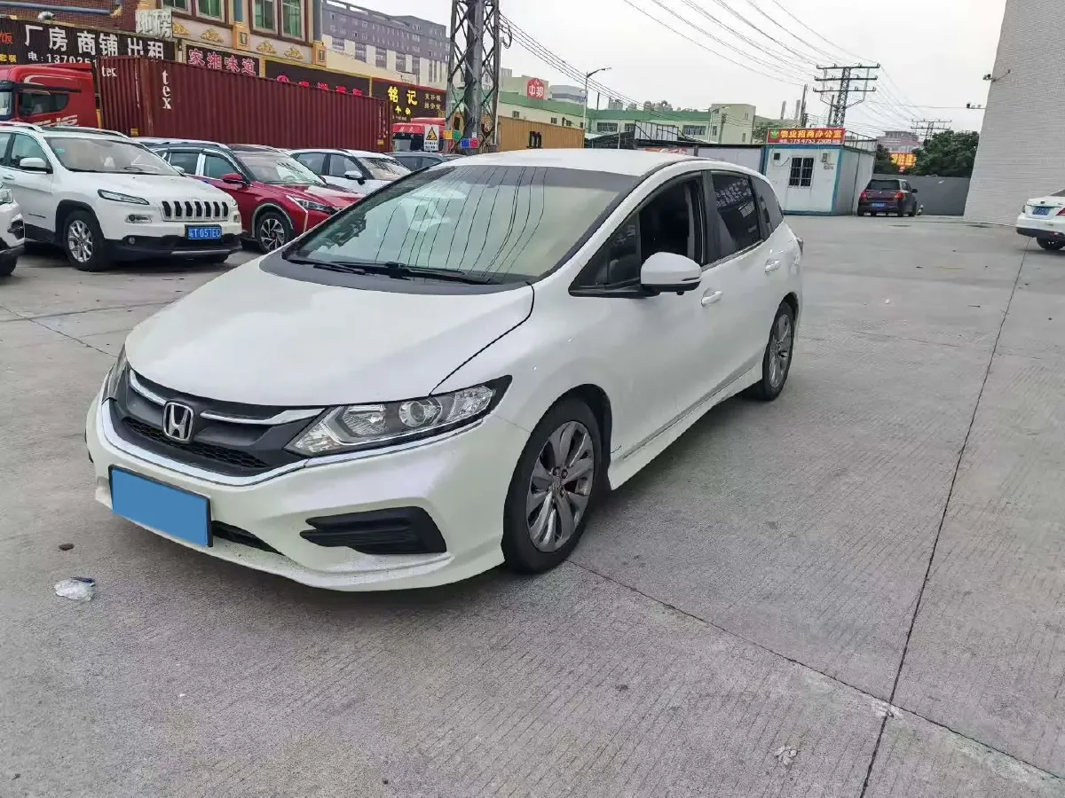 2017 Honda Jade 1.8L 141HP L4 5AT,autocango,china used car exporter,china ev exporter,chinese used car exporter,chinese used ev exporter
