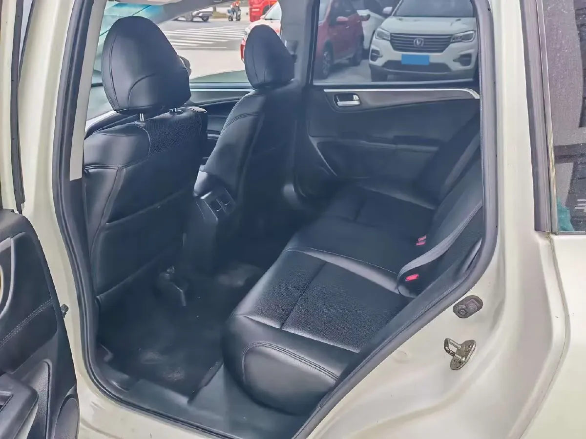 2017 Honda Jade 1.8L 141HP L4 5AT,autocango,china used car exporter,china ev exporter,chinese used car exporter,chinese used ev exporter