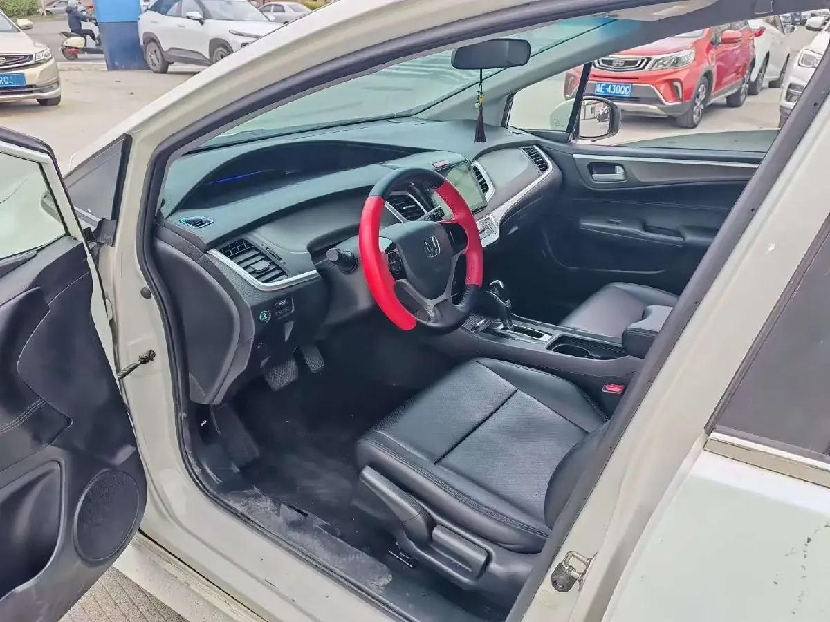 2017 Honda Jade 1.8L 141HP L4 5AT,autocango,china used car exporter,china ev exporter,chinese used car exporter,chinese used ev exporter