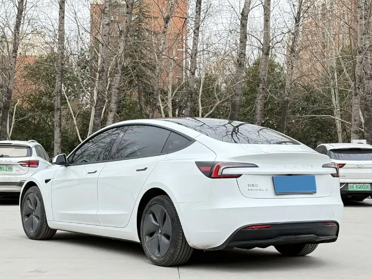 2025 Tesla Model 3 BEV 62.5KWH,autocango,china used car exporter,china ev exporter,chinese used car exporter,chinese used ev exporter