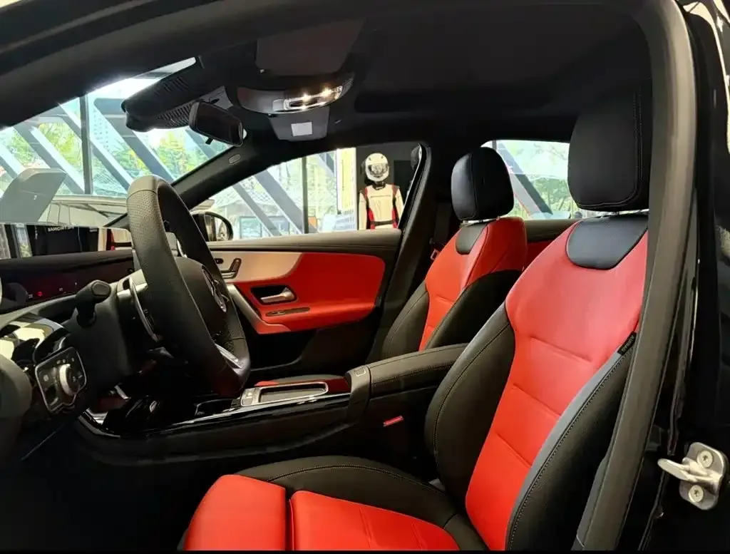 2024 Mercedes-Benz A AMG 2.0T 306HP L4 8DCT,autocango,china used car exporter,china ev exporter,chinese used car exporter,chinese used ev exporter