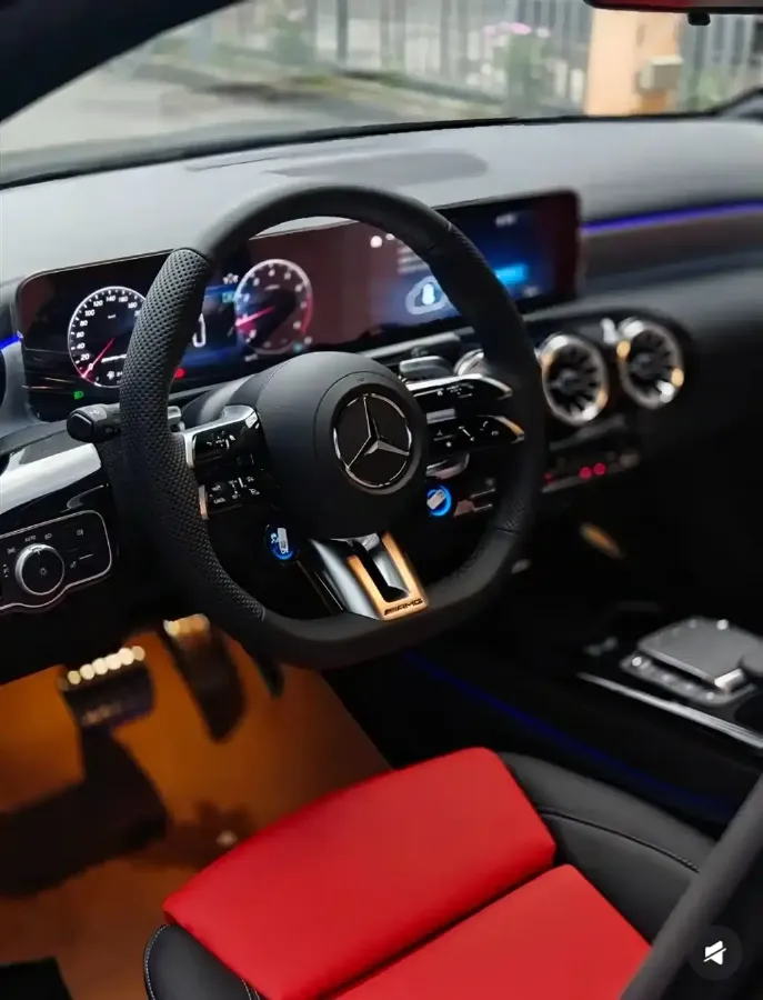 2024 Mercedes-Benz A AMG 2.0T 306HP L4 8DCT,autocango,china used car exporter,china ev exporter,chinese used car exporter,chinese used ev exporter