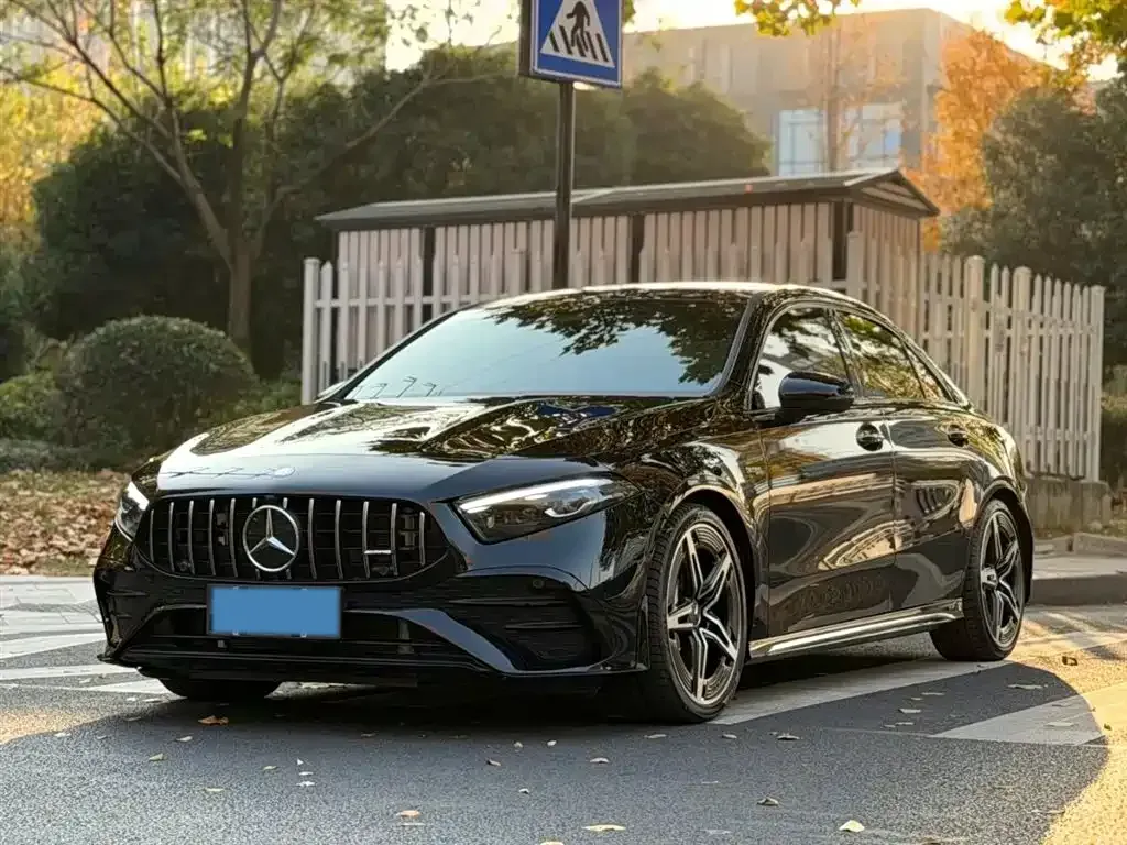 2024 Mercedes-Benz A AMG 2.0T 306HP L4 8DCT,autocango,china used car exporter,china ev exporter,chinese used car exporter,chinese used ev exporter