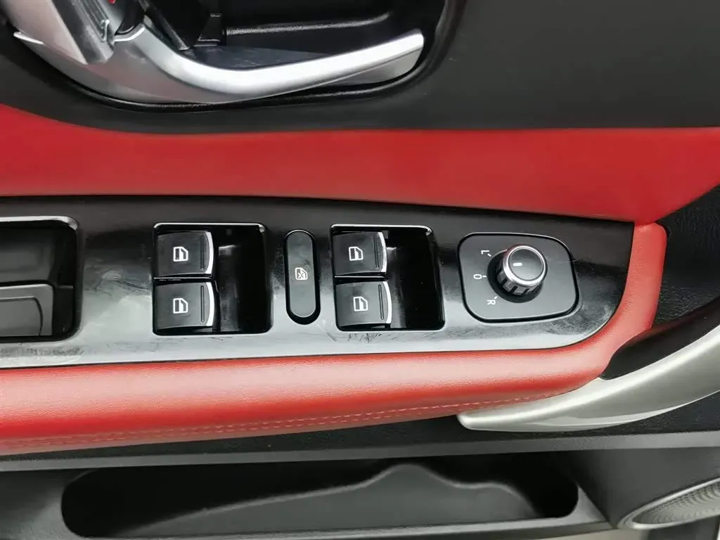 2016 Haval H1 1.5L 106HP L4 6AMT,autocango,china used car exporter,china ev exporter,chinese used car exporter,chinese used ev exporter