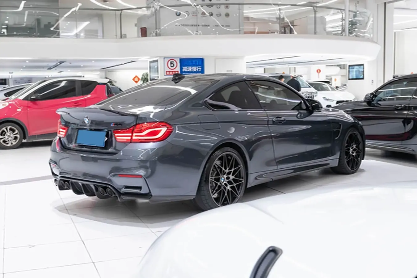 2018 BMW M4 3.0T 450HP L6 7DCT,autocango,china used car exporter,china ev exporter,chinese used car exporter,chinese used ev exporter