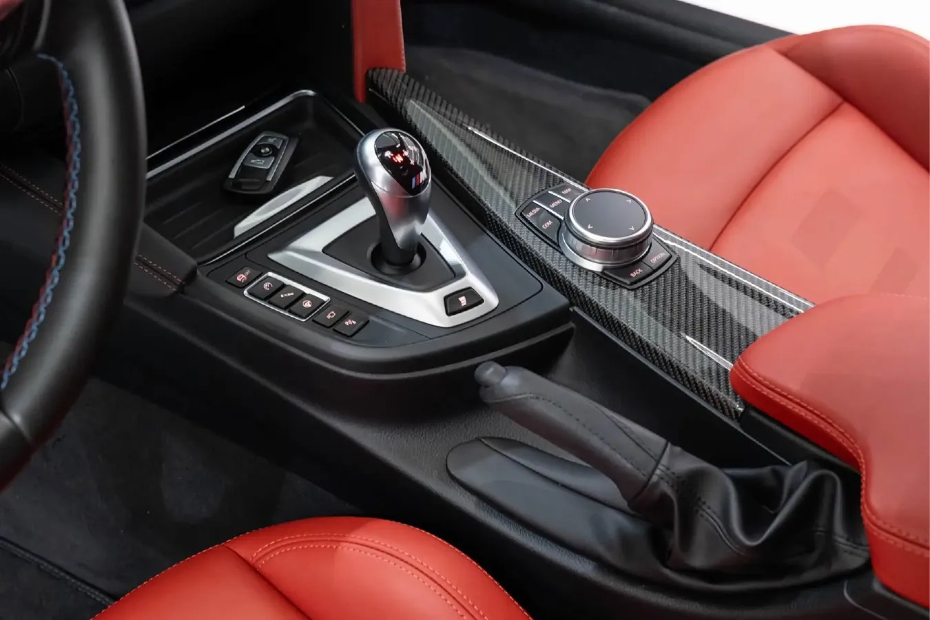 2018 BMW M4 3.0T 450HP L6 7DCT,autocango,china used car exporter,china ev exporter,chinese used car exporter,chinese used ev exporter