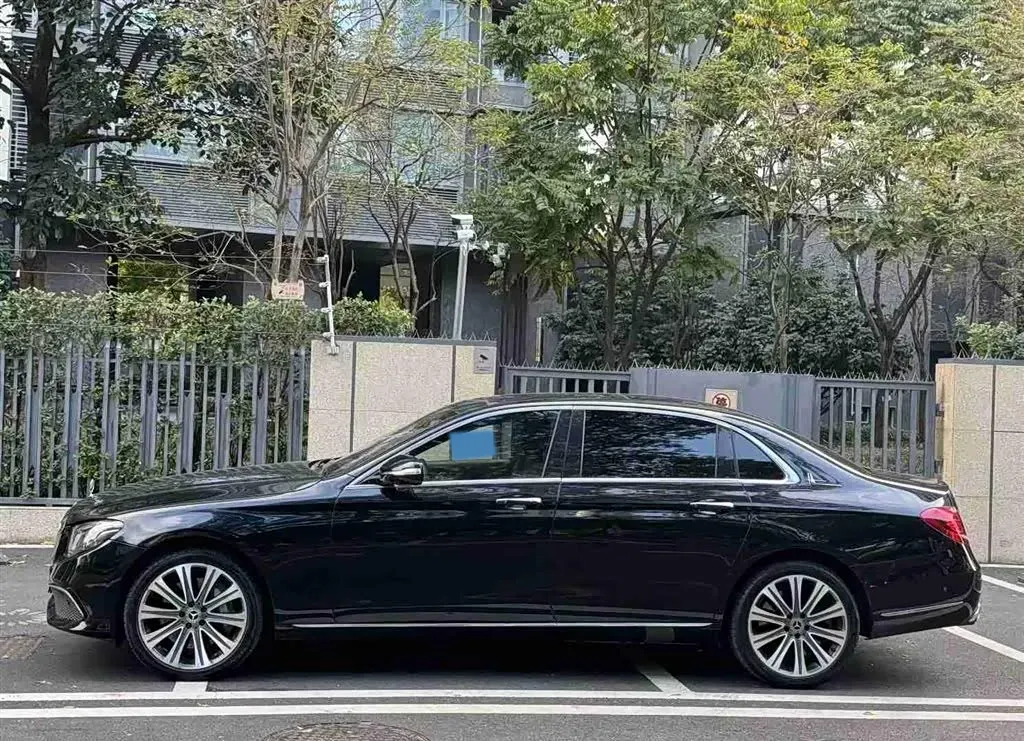 2017 Mercedes-Benz E Class 3.0T 272HP V6 9AT,autocango,china used car exporter,china ev exporter,chinese used car exporter,chinese used ev exporter