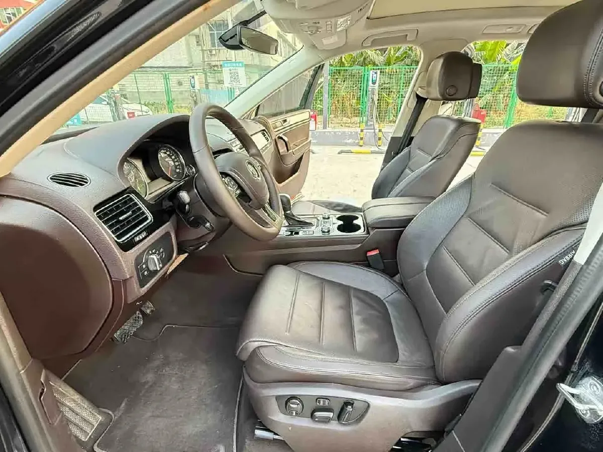 2017 Volkswagen Touareg 3.0T 320HP V6 8AT,autocango,china used car exporter,china ev exporter,chinese used car exporter,chinese used ev exporter