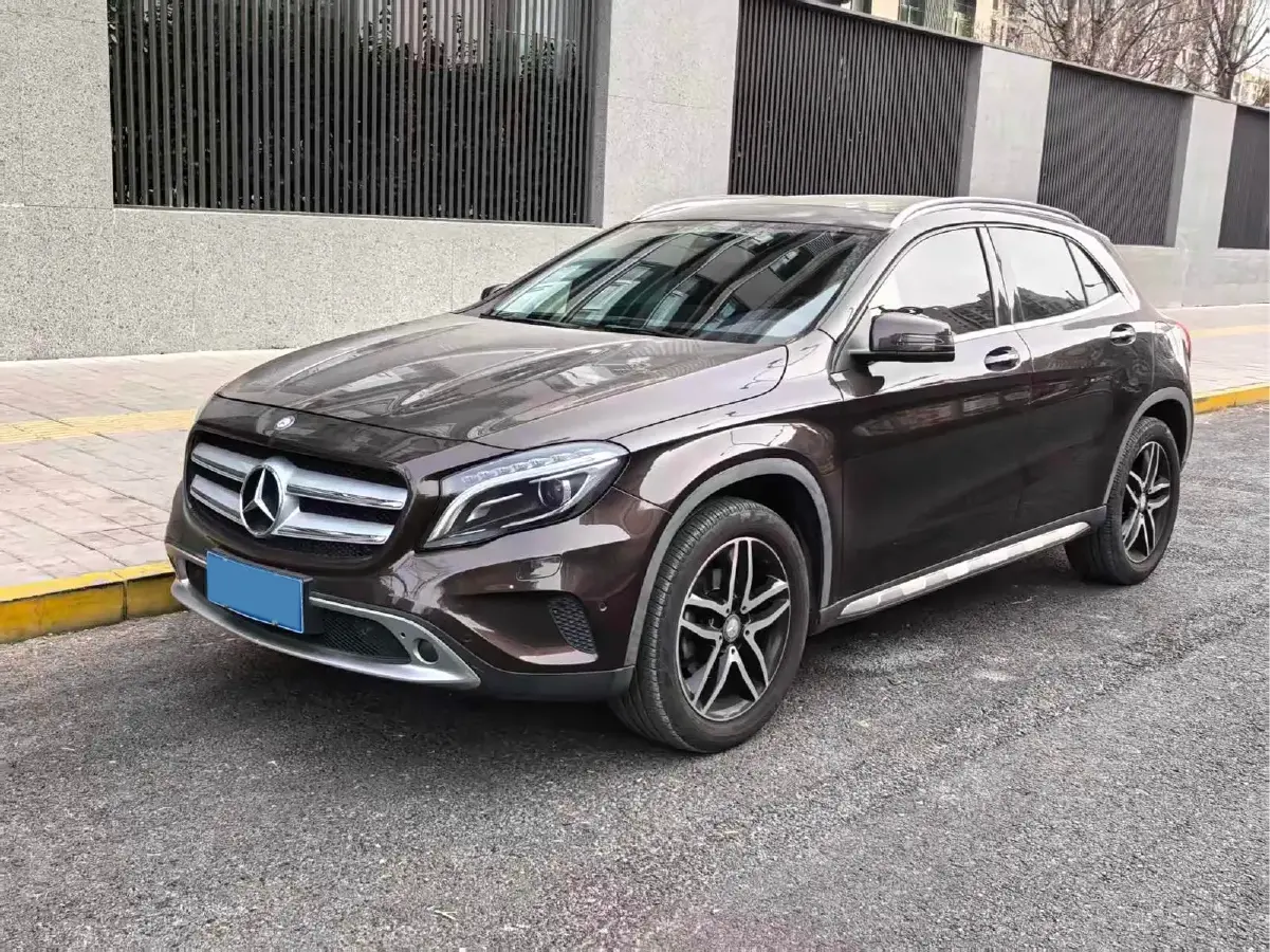 2016 Mercedes-Benz GLA Class 2.0T 184HP L4 7DCT