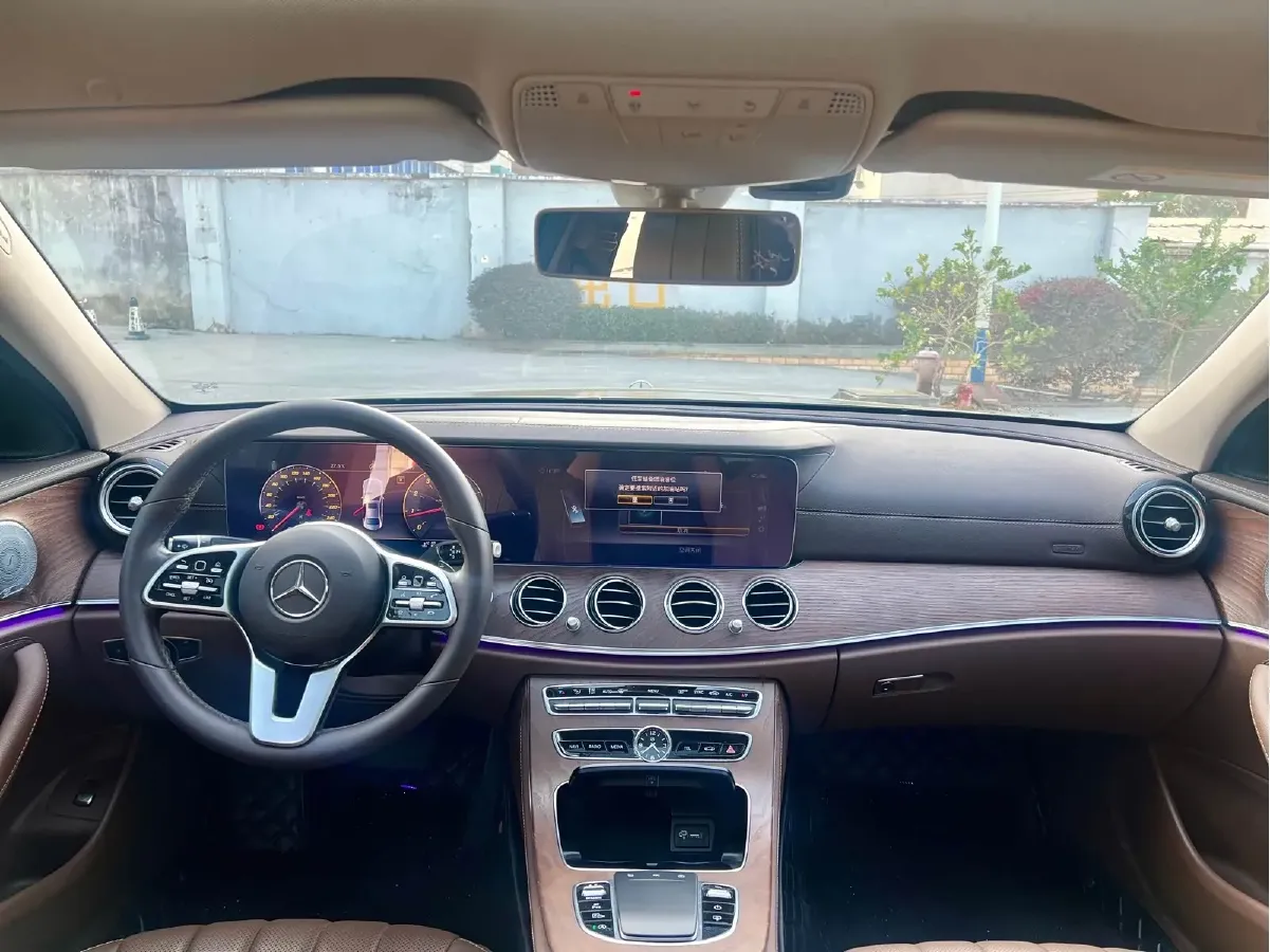 2020 Mercedes-Benz E Class 2.0T 258HP L4 9AT,autocango,china used car exporter,china ev exporter,chinese used car exporter,chinese used ev exporter