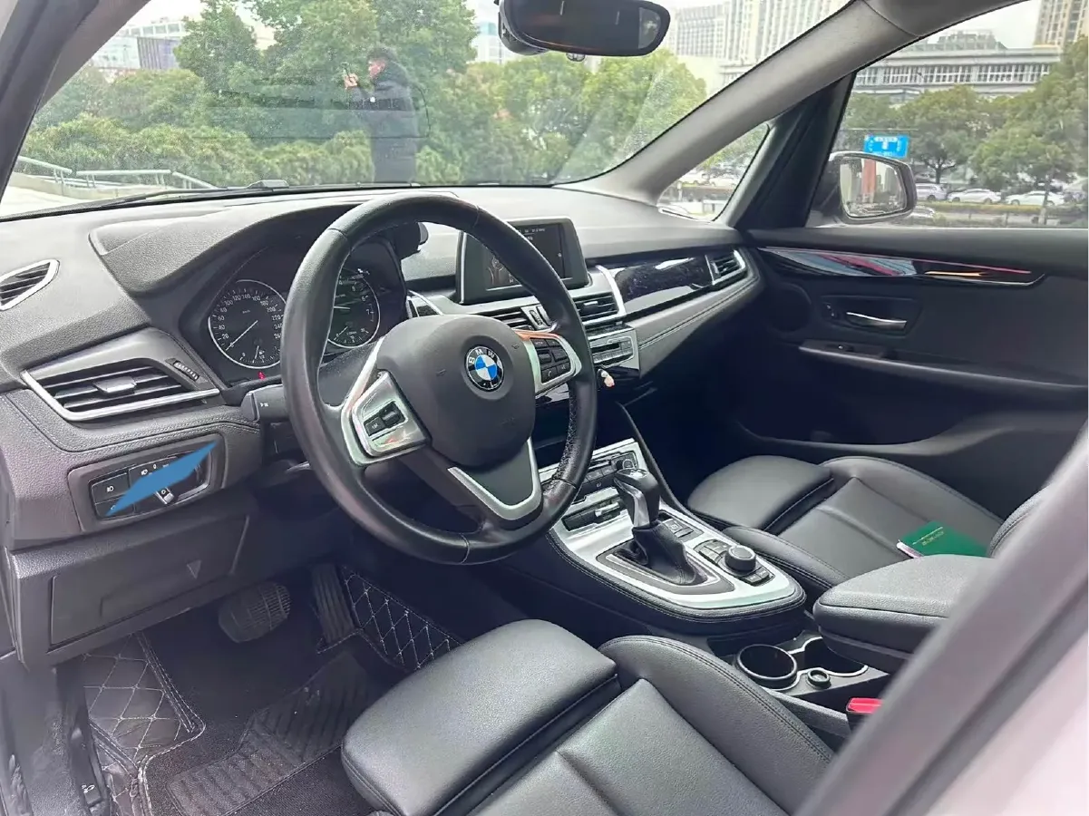 2016 BMW 2 Series Wagon 1.5T 136HP L3 6AT,autocango,china used car exporter,china ev exporter,chinese used car exporter,chinese used ev exporter