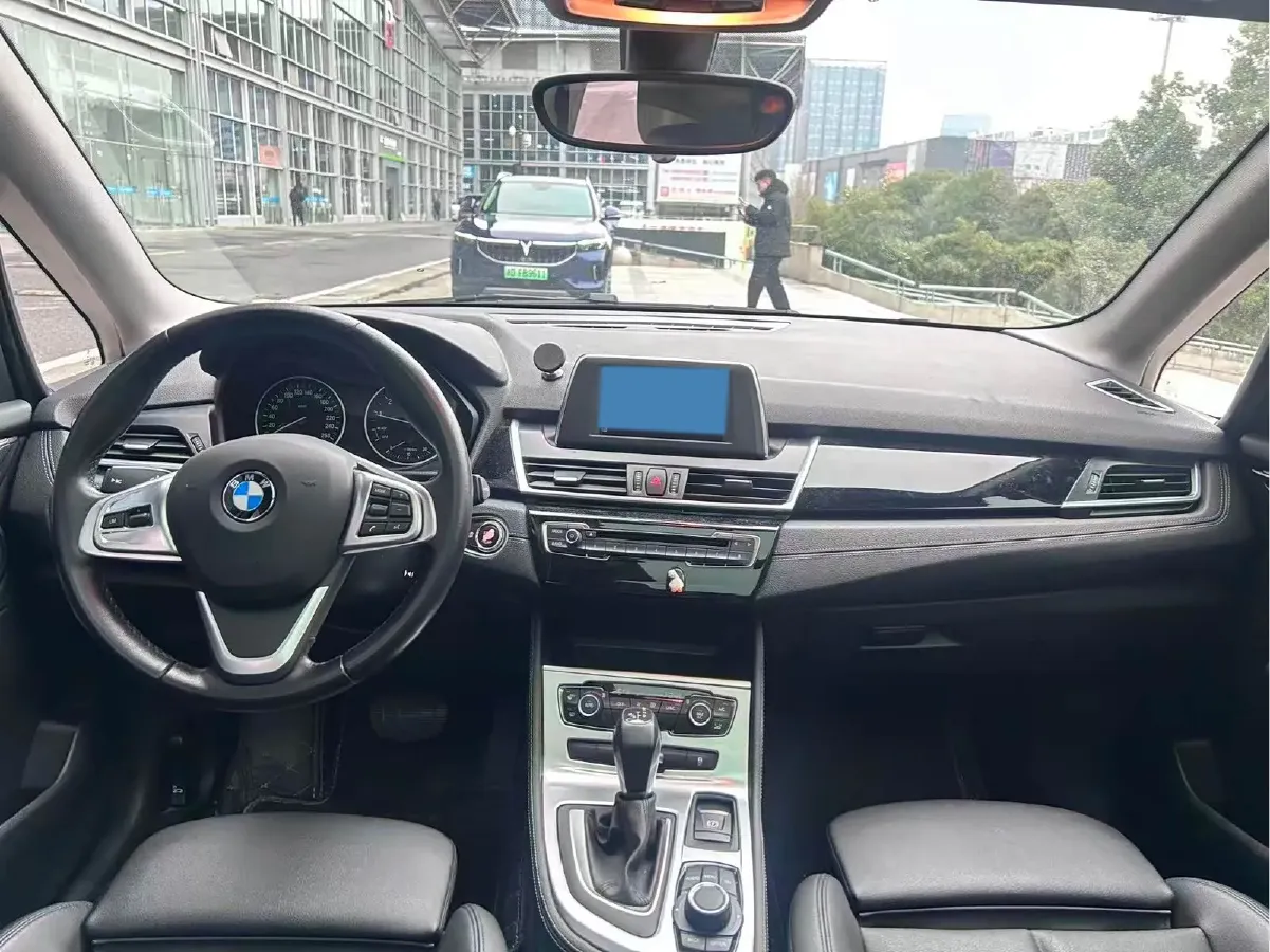 2016 BMW 2 Series Wagon 1.5T 136HP L3 6AT,autocango,china used car exporter,china ev exporter,chinese used car exporter,chinese used ev exporter