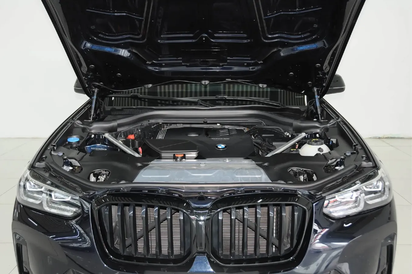 2022 BMW X3 2.0T 252HP L4 8AT,autocango,china used car exporter,china ev exporter,chinese used car exporter,chinese used ev exporter