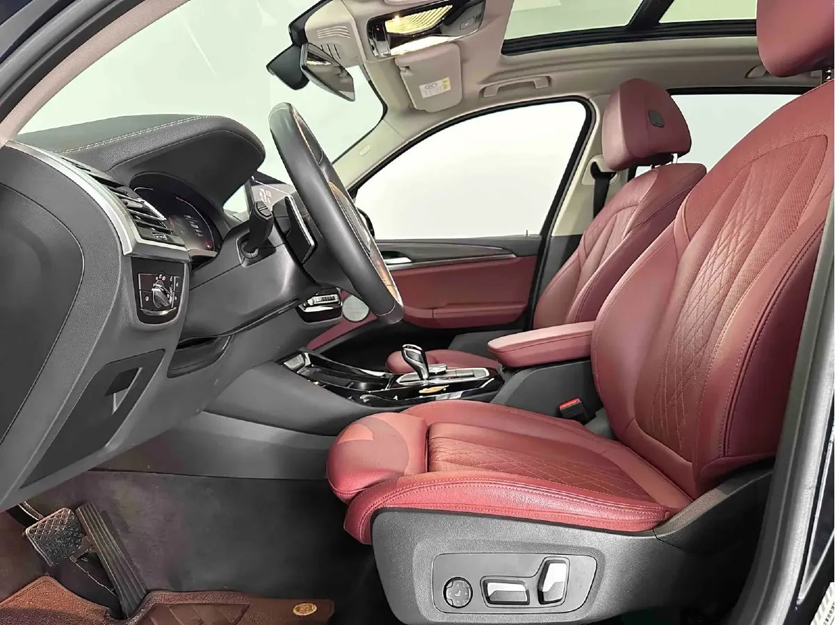 2022 BMW X3 2.0T 252HP L4 8AT,autocango,china used car exporter,china ev exporter,chinese used car exporter,chinese used ev exporter