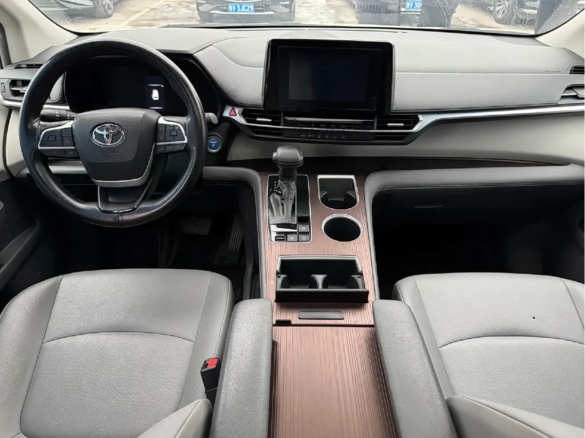 2024 Toyota Granvia 2.5L 189HP L4 E-CVT Hybrid,autocango,china used car exporter,china ev exporter,chinese used car exporter,chinese used ev exporter