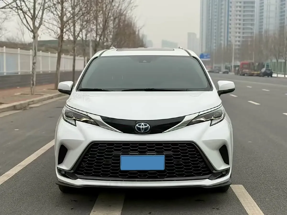 2024 Toyota Granvia 2.5L 189HP L4 E-CVT Hybrid,autocango,china used car exporter,china ev exporter,chinese used car exporter,chinese used ev exporter