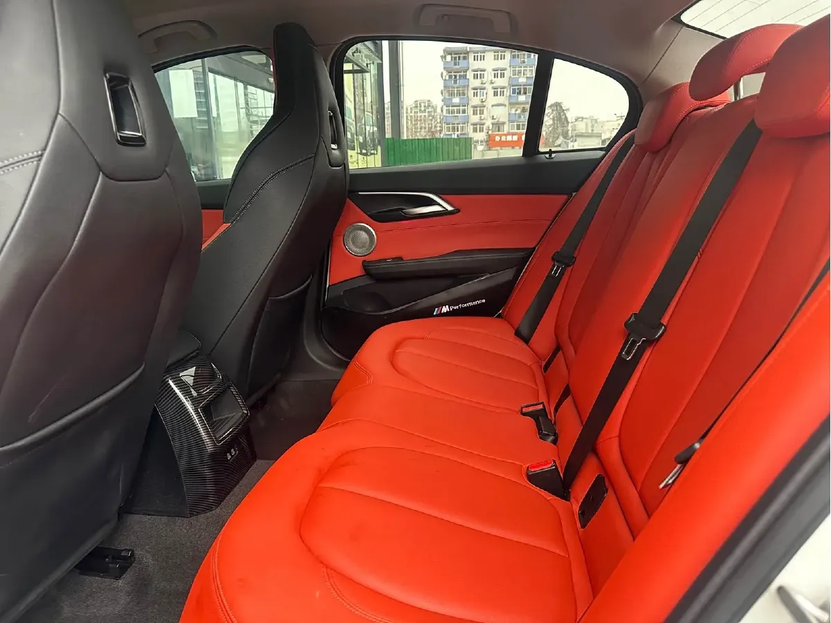 2021 BMW 1 Series 2.0T 192HP L4 7DCT,autocango,china used car exporter,china ev exporter,chinese used car exporter,chinese used ev exporter