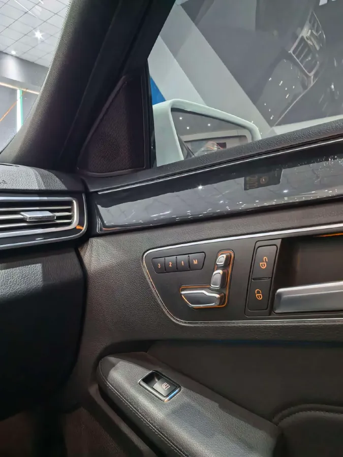 2016 Mercedes-Benz E Class 2.0T 184HP L4 9AT,autocango,china used car exporter,china ev exporter,chinese used car exporter,chinese used ev exporter