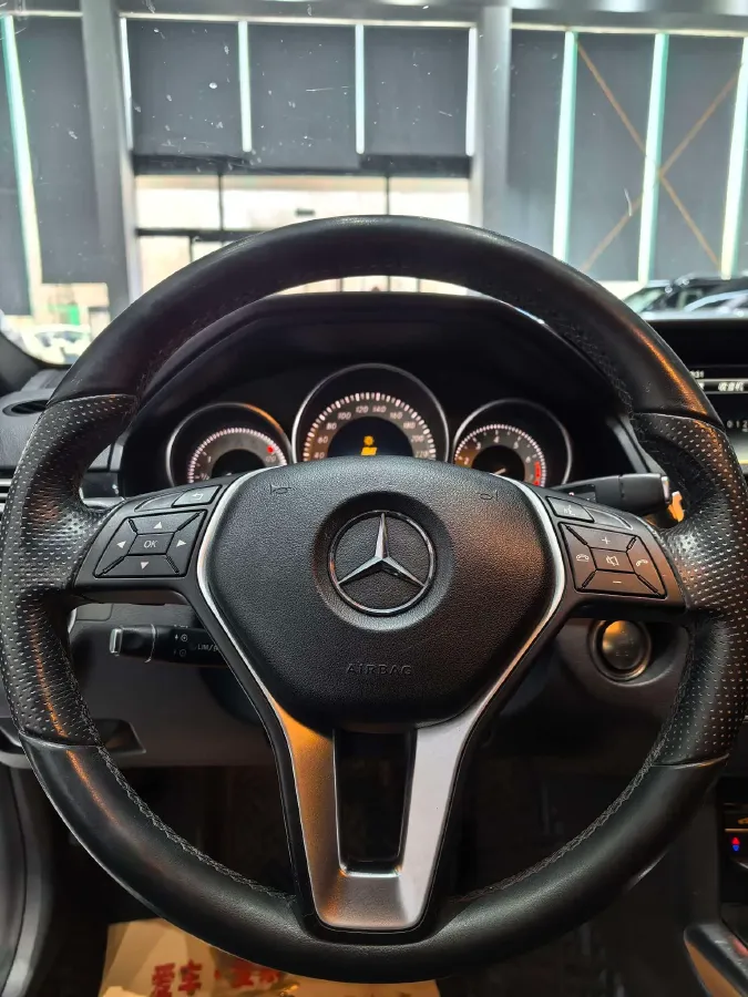 2016 Mercedes-Benz E Class 2.0T 184HP L4 9AT,autocango,china used car exporter,china ev exporter,chinese used car exporter,chinese used ev exporter