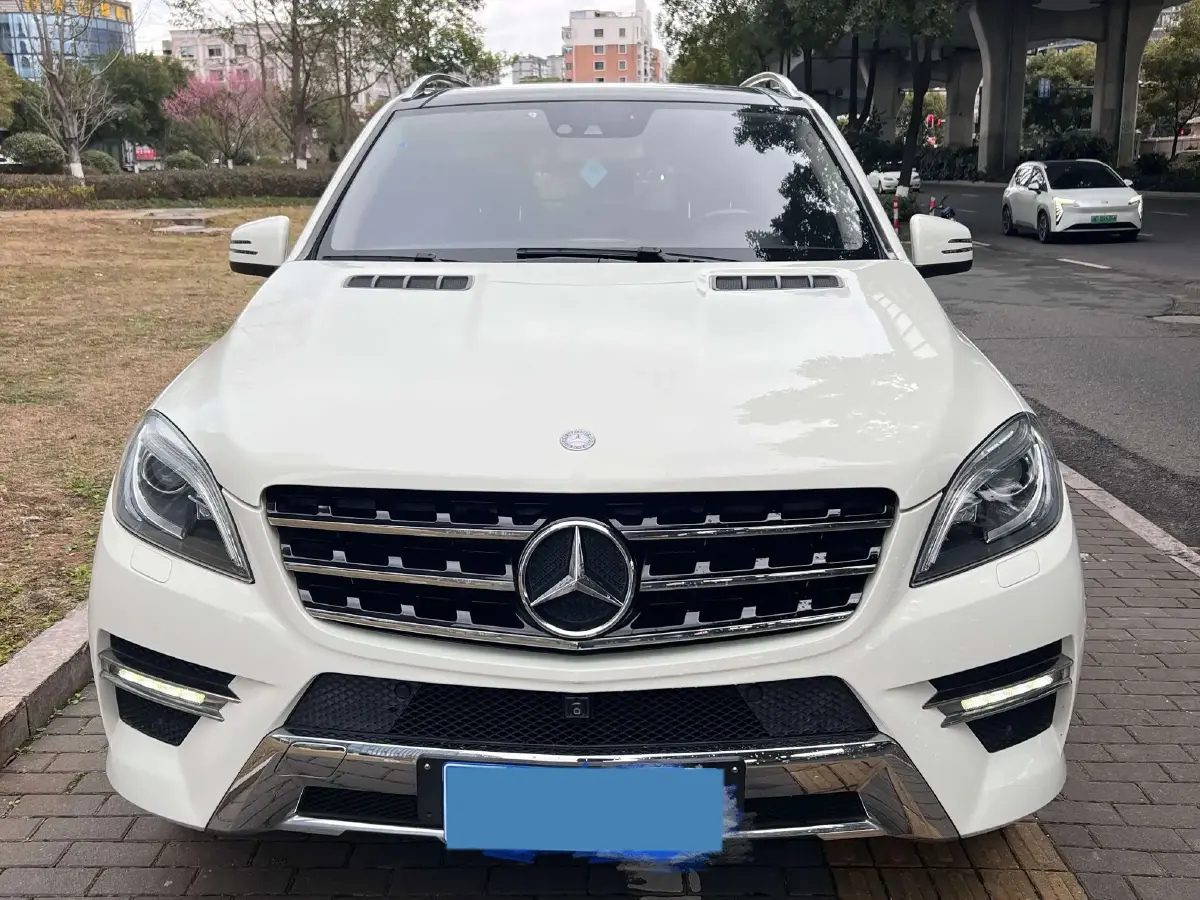 2012 Mercedes-Benz M Class 3.5L 306HP V6 7AT