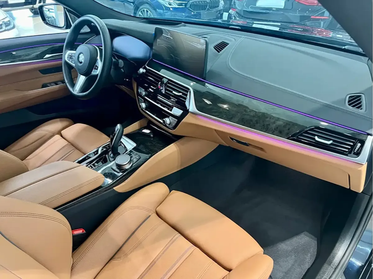 2024 BMW 6 Series GT 2.0T 245HP L4 8AT,autocango,china used car exporter,china ev exporter,chinese used car exporter,chinese used ev exporter