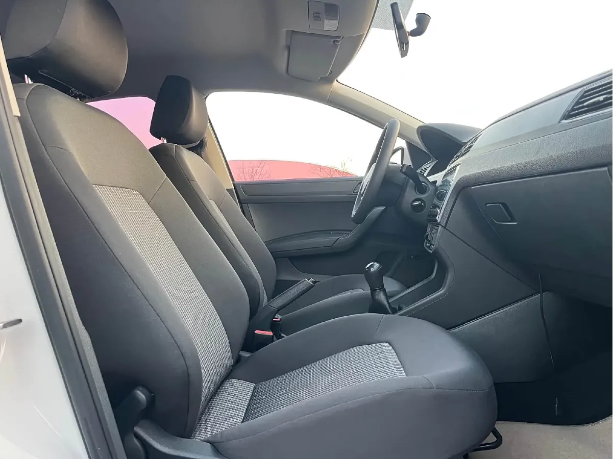 2019 Volkswagen Santana 1.5L 110HP L4 5MT,autocango,china used car exporter,china ev exporter,chinese used car exporter,chinese used ev exporter