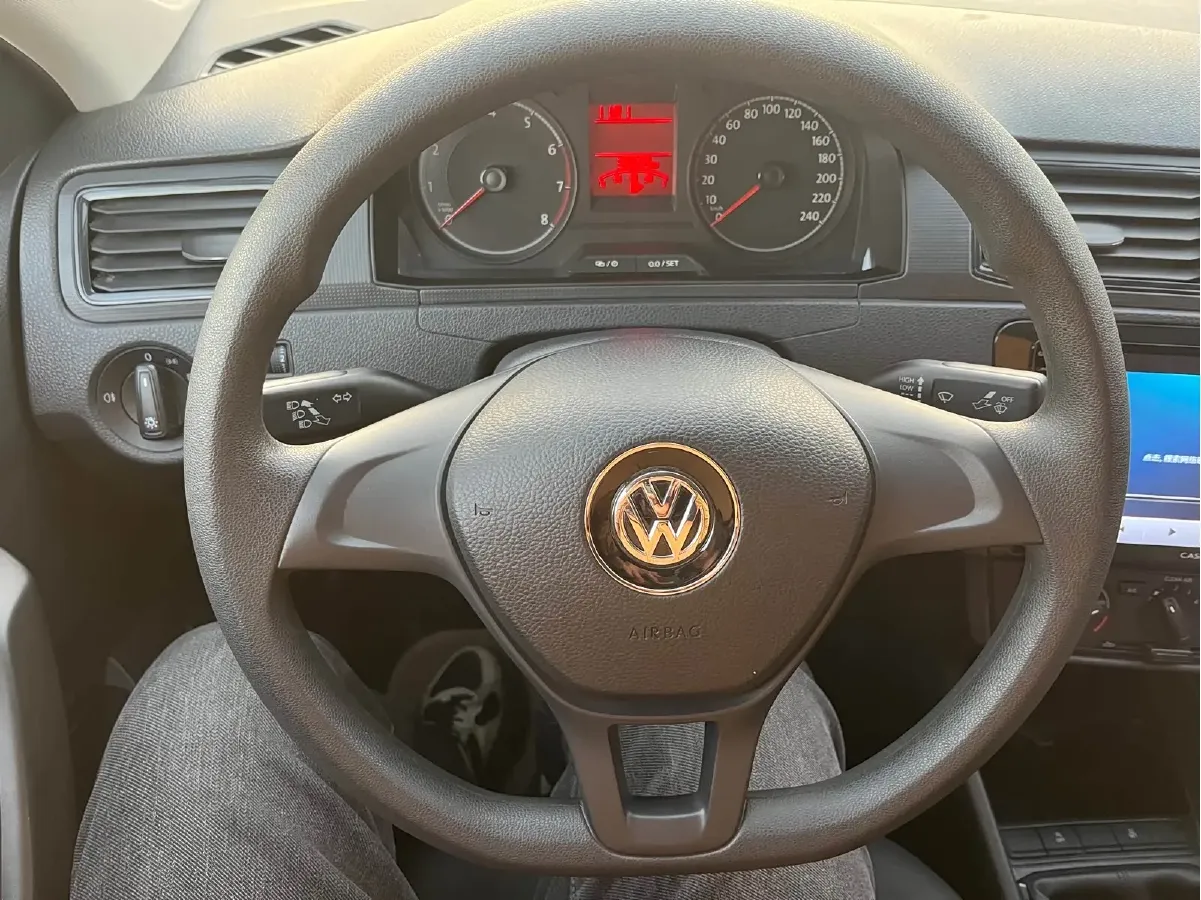 2019 Volkswagen Santana 1.5L 110HP L4 5MT,autocango,china used car exporter,china ev exporter,chinese used car exporter,chinese used ev exporter