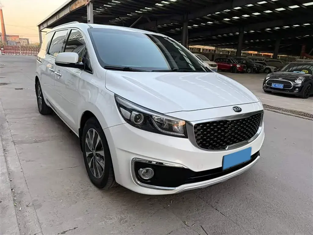 2015 Kia Carnival 2.2T 200HP L4 6AT