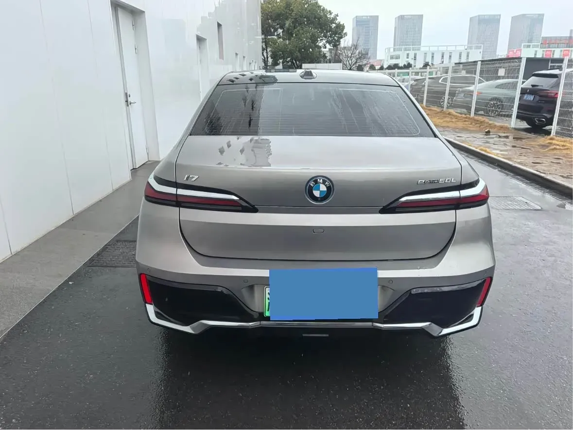 2023 BMW i7 BEV 101.7KWH,autocango,china used car exporter,china ev exporter,chinese used car exporter,chinese used ev exporter