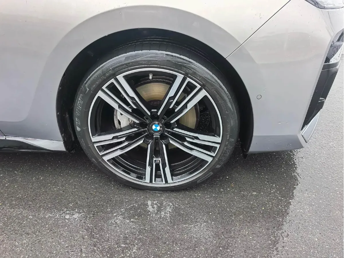 2023 BMW i7 BEV 101.7KWH,autocango,china used car exporter,china ev exporter,chinese used car exporter,chinese used ev exporter