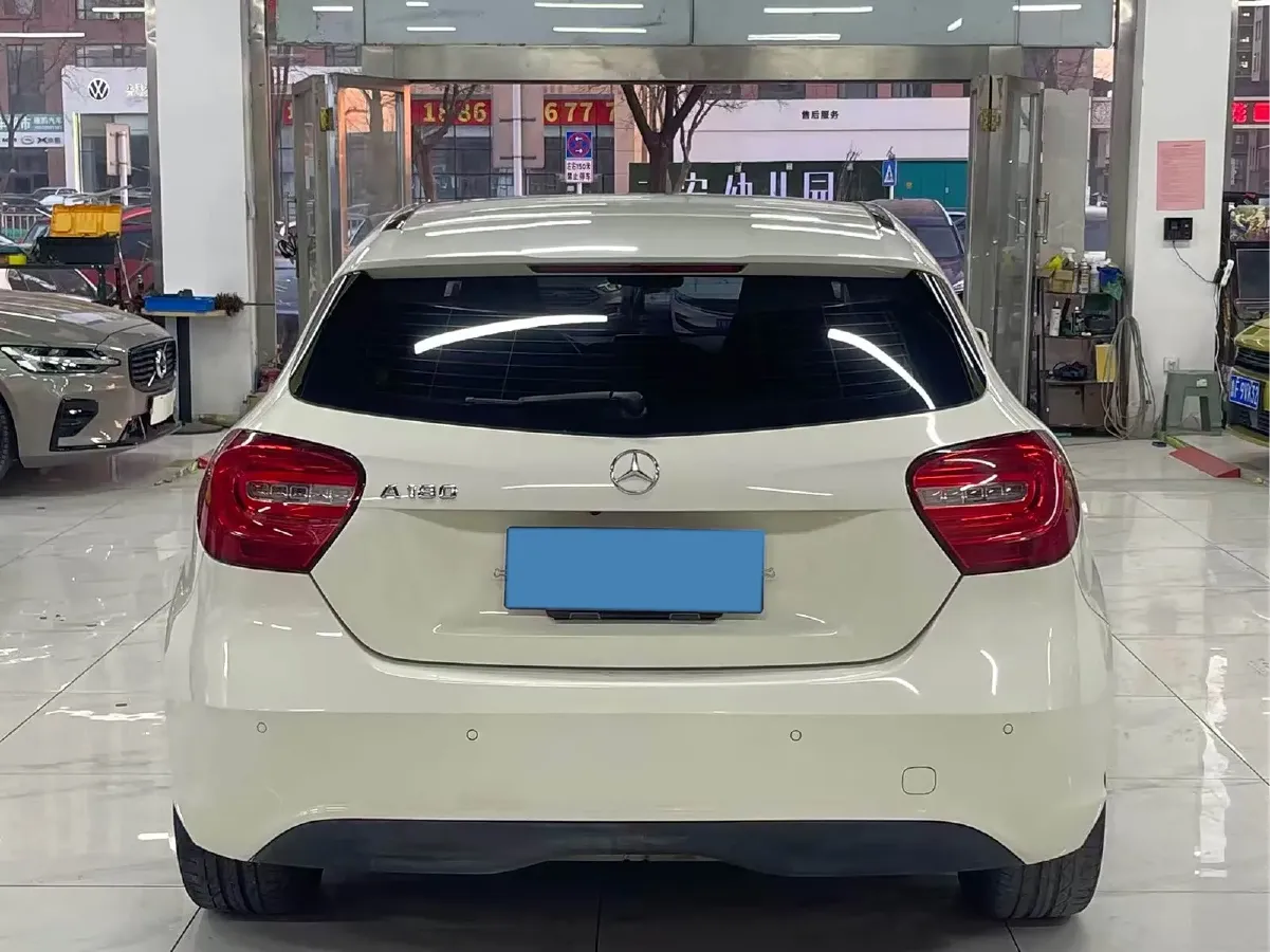 2015 Mercedes-Benz A Class 1.6T 122HP L4 7DCT,autocango,china used car exporter,china ev exporter,chinese used car exporter,chinese used ev exporter