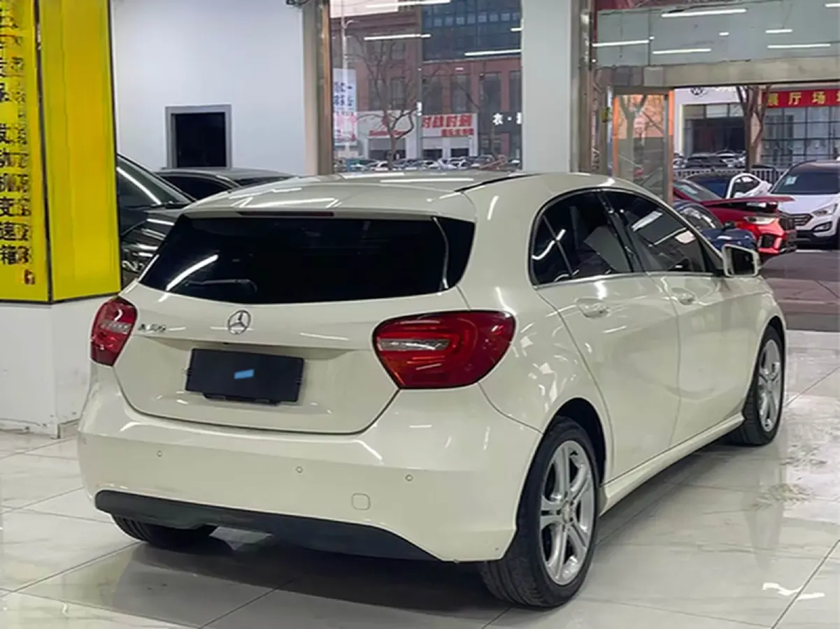 2015 Mercedes-Benz A Class 1.6T 122HP L4 7DCT,autocango,china used car exporter,china ev exporter,chinese used car exporter,chinese used ev exporter