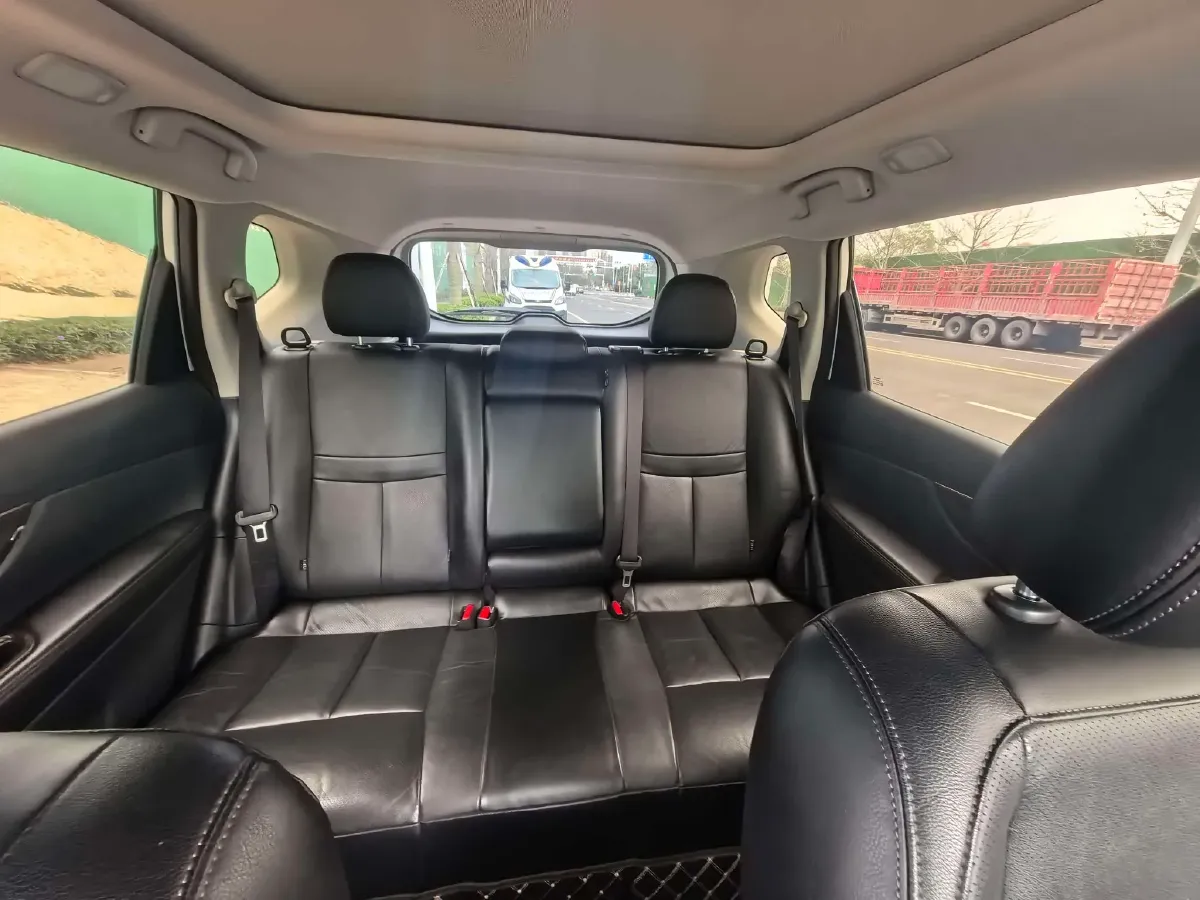 2019 Nissan X-Trail 2.0L 154HP L4 CVT,autocango,china used car exporter,china ev exporter,chinese used car exporter,chinese used ev exporter