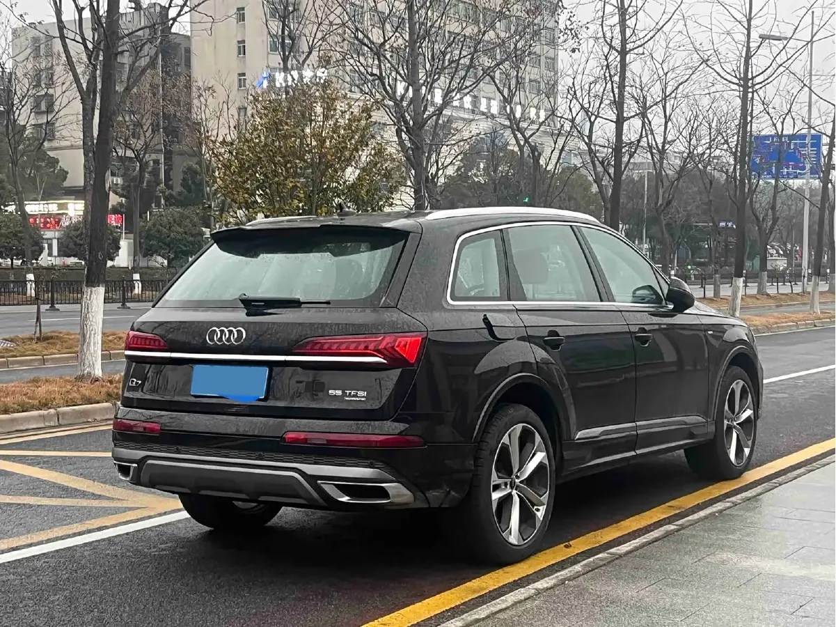 2023 Audi Q7 3.0T 340HP V6 8AT,autocango,china used car exporter,china ev exporter,chinese used car exporter,chinese used ev exporter